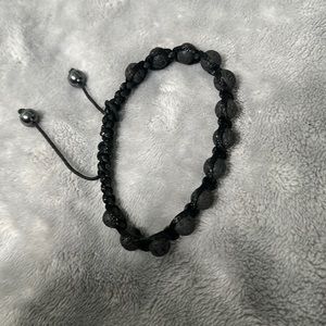 MATTE BLACK MACRAME TIE UP BRACELET